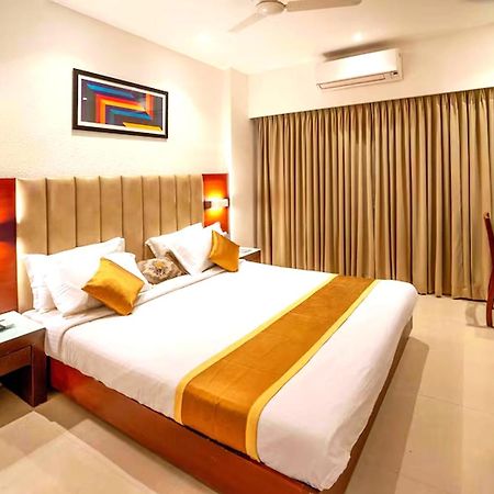 Hotel Hills Park Pathanāmthitta מראה חיצוני תמונה
