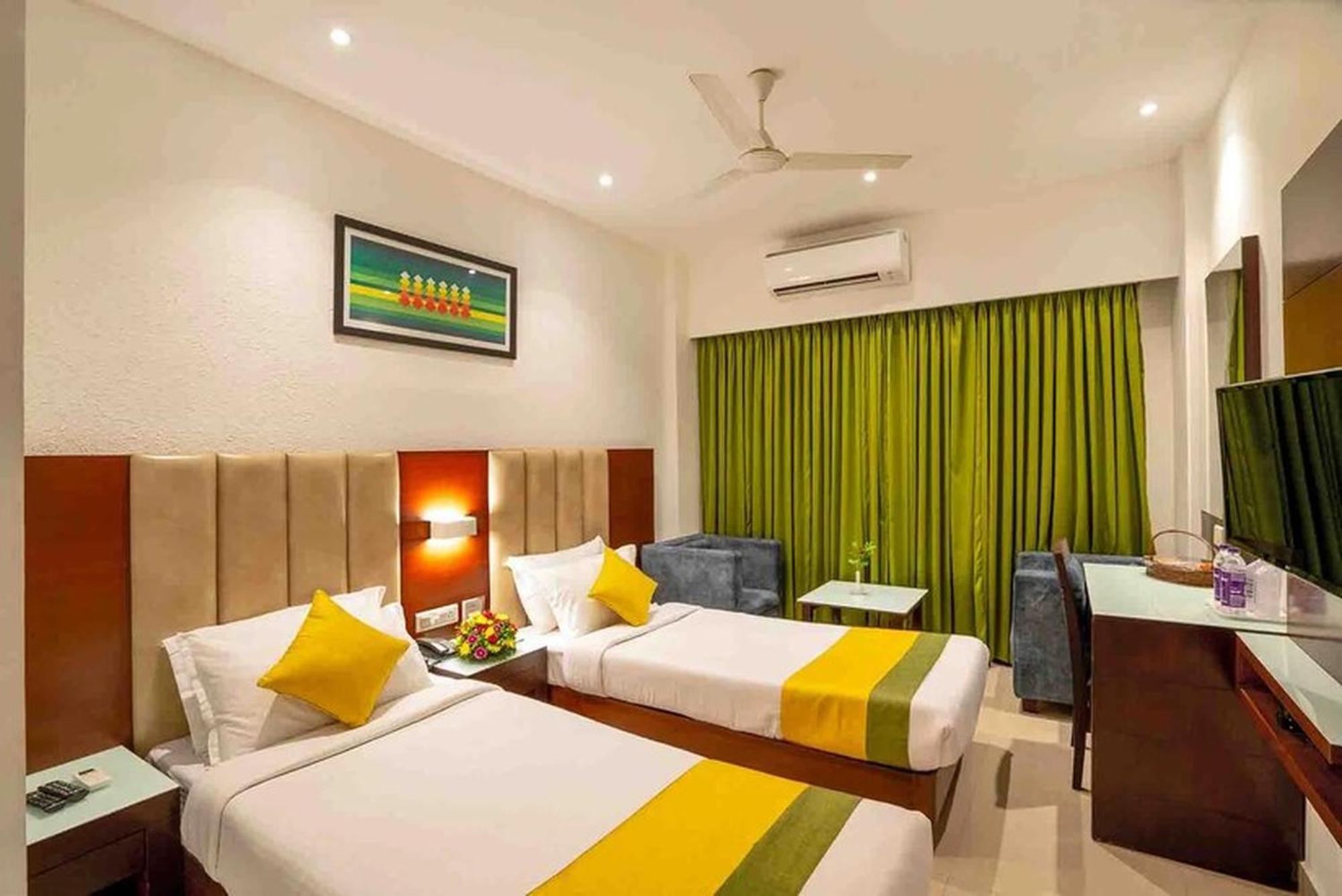 Hotel Hills Park Pathanāmthitta מראה חיצוני תמונה